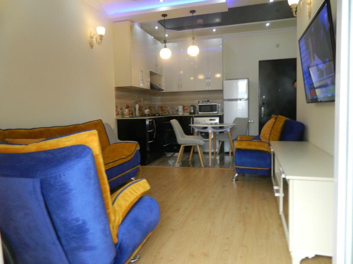 Chemi Saxli Apartment Батуми Экстерьер фото