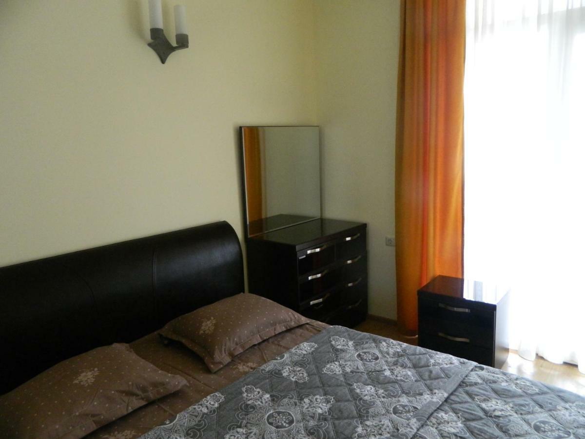 Chemi Saxli Apartment Батуми Экстерьер фото