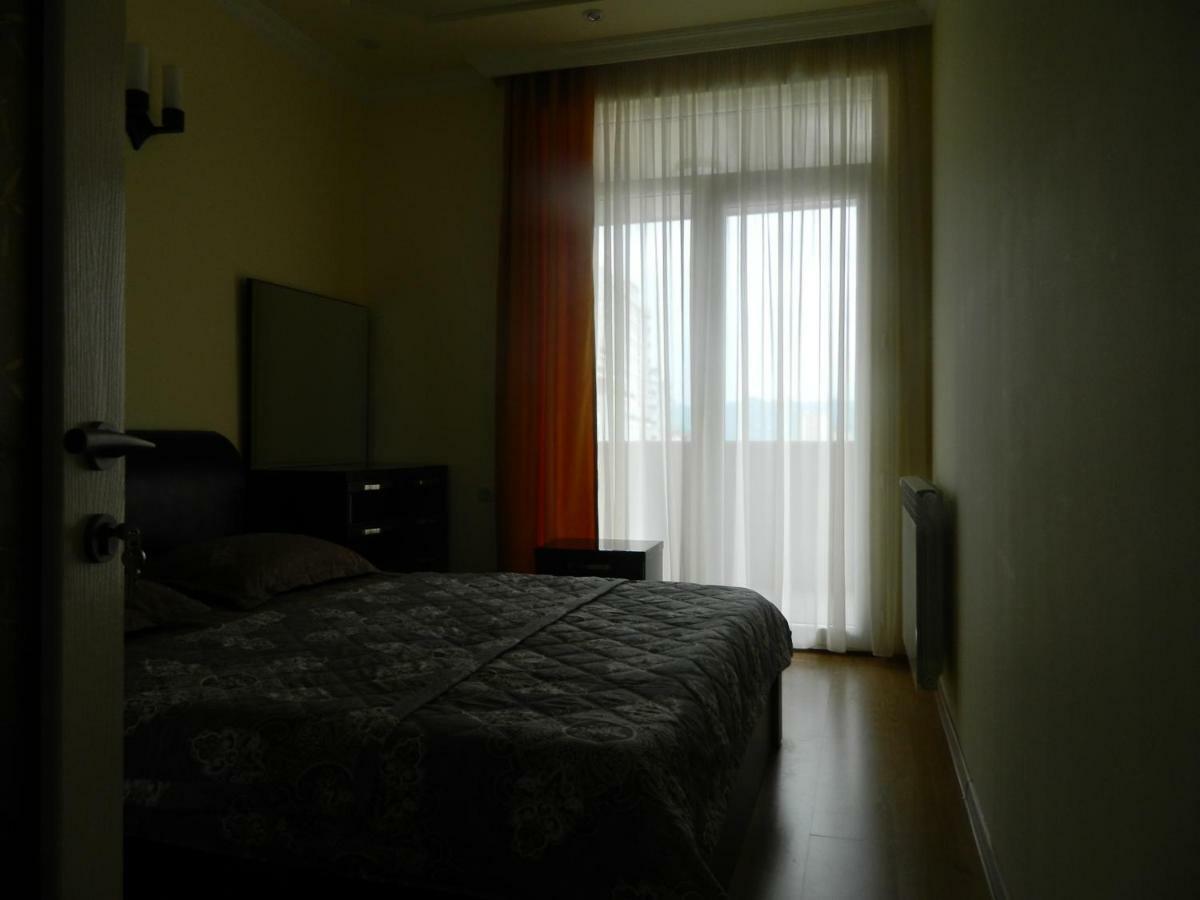 Chemi Saxli Apartment Батуми Экстерьер фото
